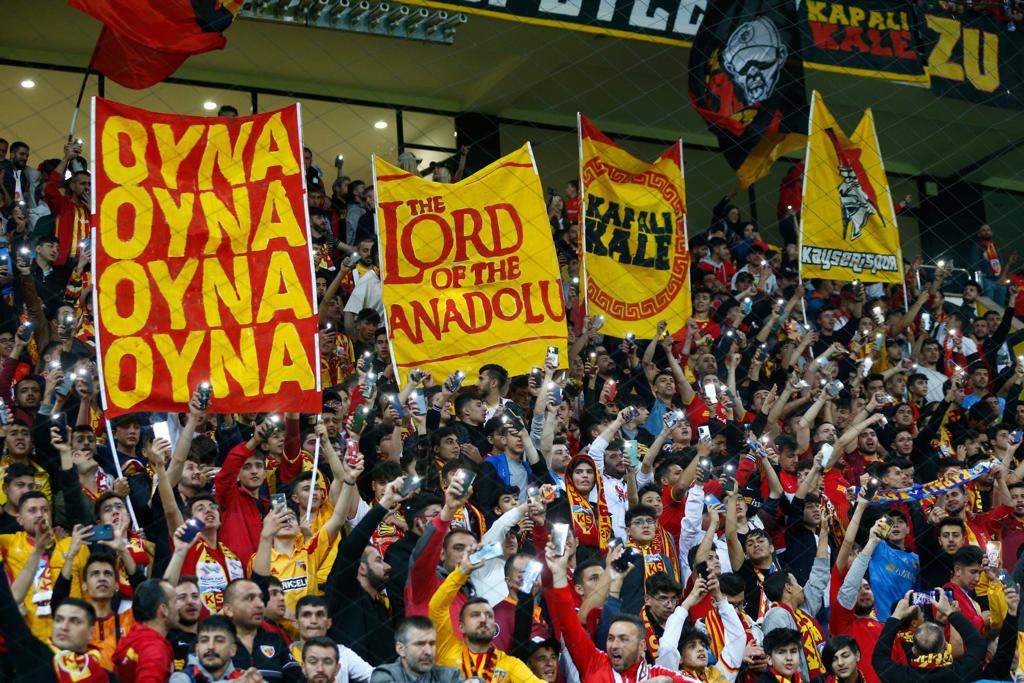 kayserispor taraftarı
