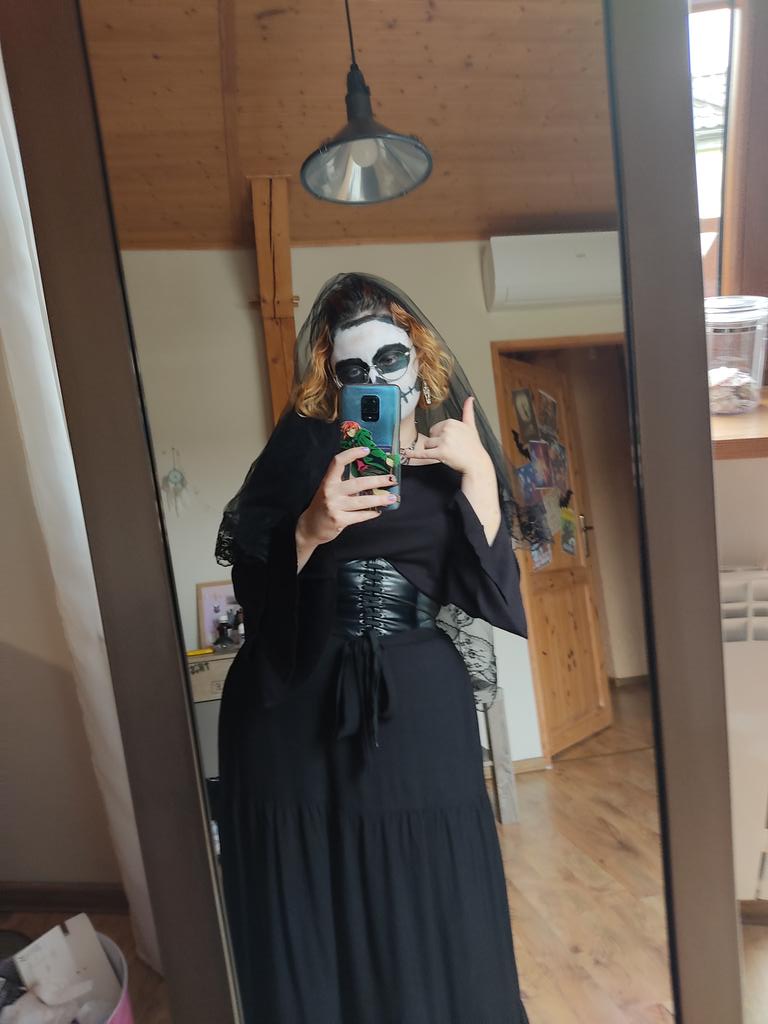 stjernesjoen's tweet photo. ladies and gents, finally: harrow cosplay ๐คช๐ค๐ป
#thelockedtomb #harrowtheninth #harrowcosplay #harrowharkcosplay https://t.co/l4K3bJbb4k