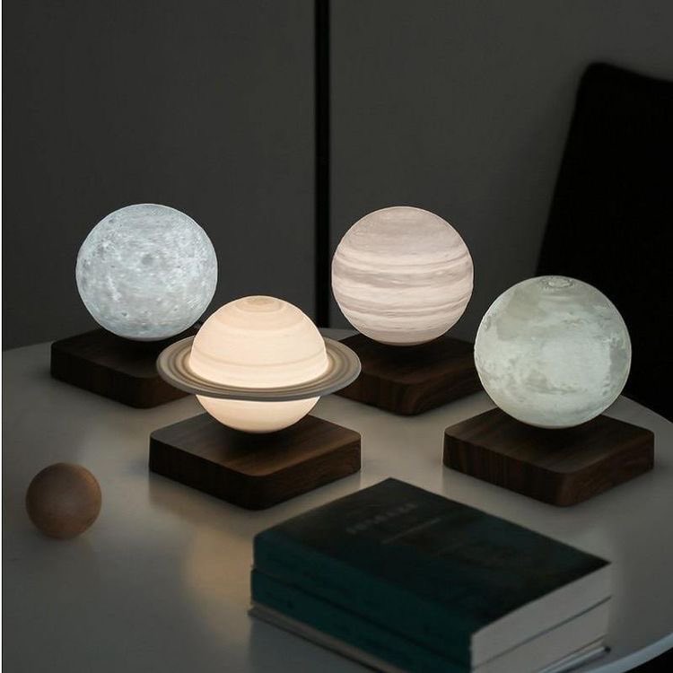 kaitlynscafe's tweet photo. planet lights 🪐 https://t.co/ZjJJ8jQRNy