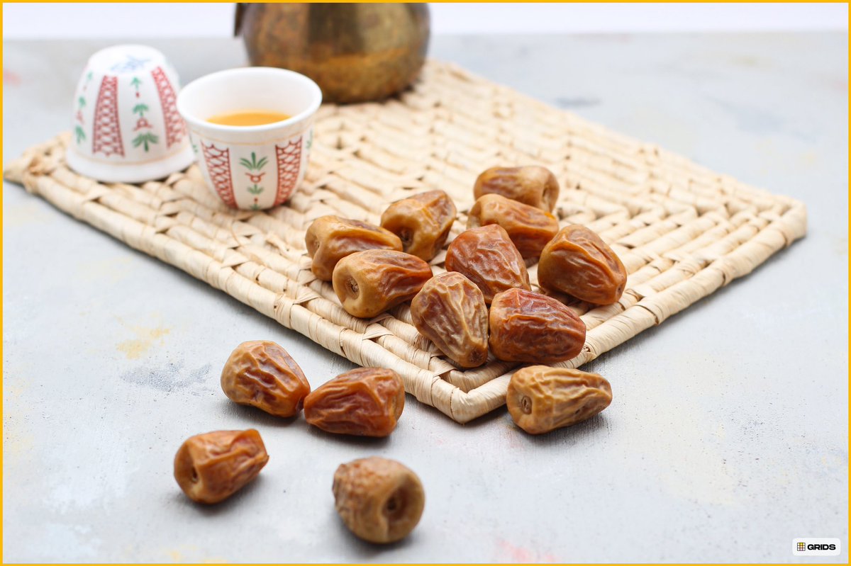 binSultanDates's tweet photo. #يوم_الجمعة 

{ان الله وملائكته يصلون على النبي يا أيها الذين آمنوا صلو عليه وسلمو تسليما }

#تمور #تمر_القصيم #سكري_القصيم 
#بن_سلطان_للتمور https://t.co/7HVWe25l7q