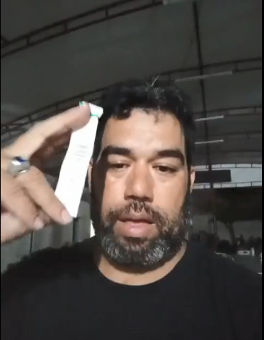 InformadorVeraz's tweet photo. He visto decenas de videos de este venezolano expulsado de Estados Unidos .... una lloradera, una sola quejadera, dice que es una injusticia...
Lo que NO dice es que es CHAVISTA y MILITANTE DEL PSUV y trabajaba hasta el 2017 en la Alcaldia del Municipio Jose Angel Lamas en Aragua https://t.co/vLmxCCsOa6