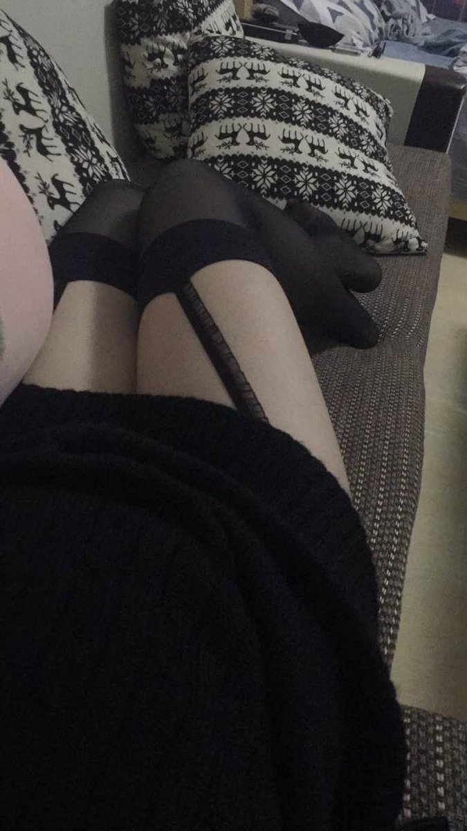 나 너무 외로워 ㅠㅠ 나랑 만남 할 오빠있어? 
#일탈    #섹트