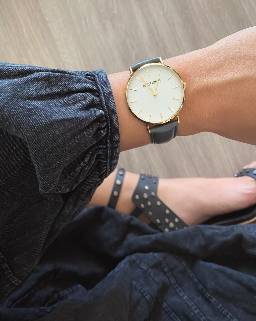 biancapedraco's tweet image. Upgrade your look with our watches ✨ Tempus Collection - Gold Ashen Gray Leather Watch 🤍

#boho #bohostyle #upgradeyourlook #watch #simplicity instagr.am/p/CjsfYb0sDWb/