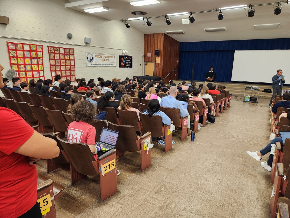 greenberg65's tweet photo. Greenberg students learn about advanced course work offered at Northeast High School Magnet Ptogram. The Program director Chris Frank and students shared information about IB and Magnet courses ( college level) they offer. https://t.co/AtazMRX1Po