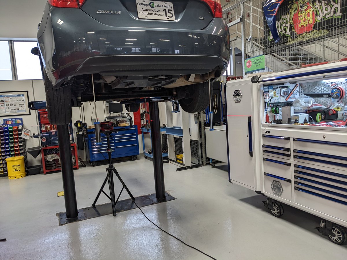 timothyjheim's tweet photo. Part of what I love attending #ICAIA conferences is getting to see some great programs. @CLCIllinois has one of 2 auto body associate degree programs in the state. I am looking forward to sharing with our students. https://t.co/E3qacZVIEI
