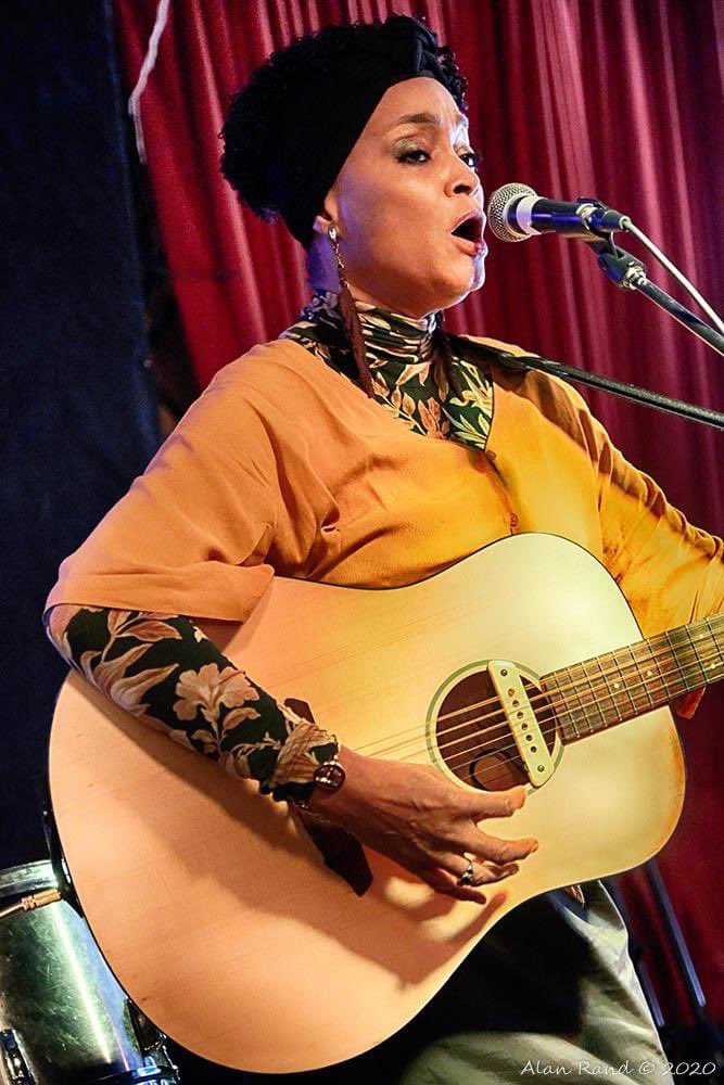 Tuhnite! <a href="/stitchbluesbar/">stitchbluesbar</a> 7-10:PM Tribute to women in the blues. Featuring special guests: Rigel Mary on guitar &amp; vocals Seth Okrend - bass Dave Brakefield - drums Vanessa Lovestone Violizzy &amp; More!