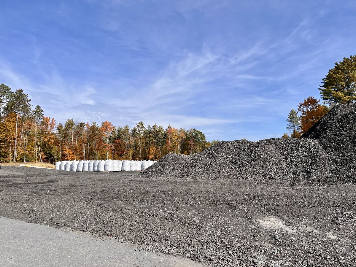 glavel_inc's tweet photo. Perks of manufacturing in Vermont during foliage. https://t.co/jOdUJl1RXn