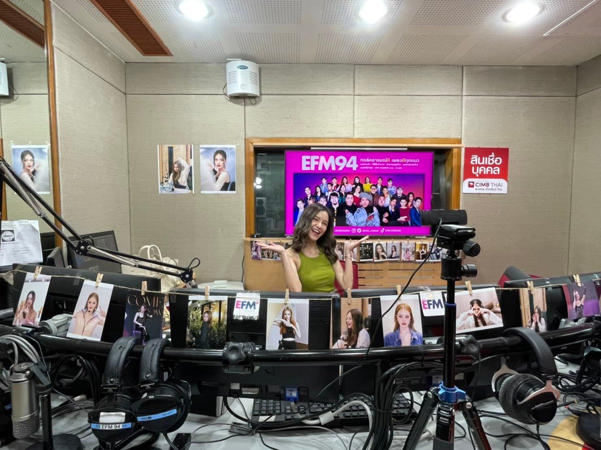 EFM_STATION's tweet photo. บรรยากาศในห้องจัดตอนนี้ อบอุ่นและน่ารักมากๆเลยจ้าาาา

#ALLYONLYxFANDOMLIVE https://t.co/x2lu2fPjYY