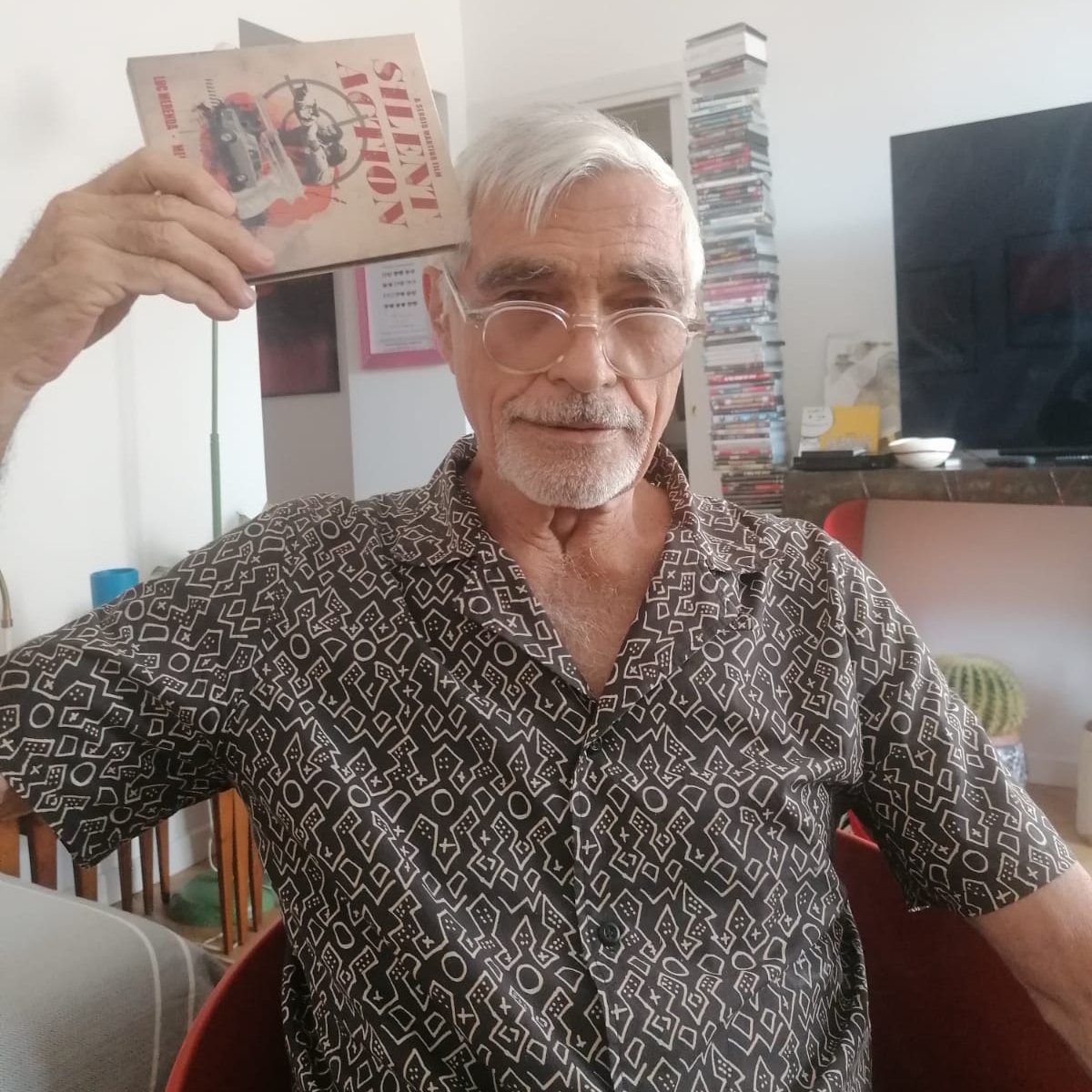 FRACTURED VISIONS tweet media