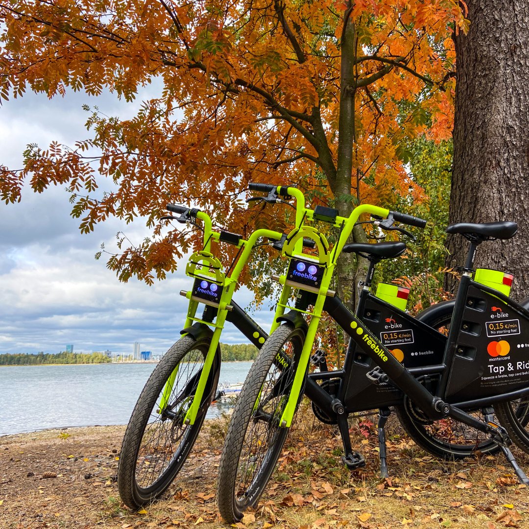 HelFreebike's tweet photo. Freebike toivottaa aktiivista syyslomaviikkoa! 🍂🍁

Sähköpyörän vuokraus on super helppoa. Paina jarrukahvasta, maksa kätevästi lähimaksulla ja aja. Hinta vain 0,15 € / minuutti. Ei aloitusmaksua. 🚲⚡️

#helsinkifreebike https://t.co/7xJ7qNm9sV