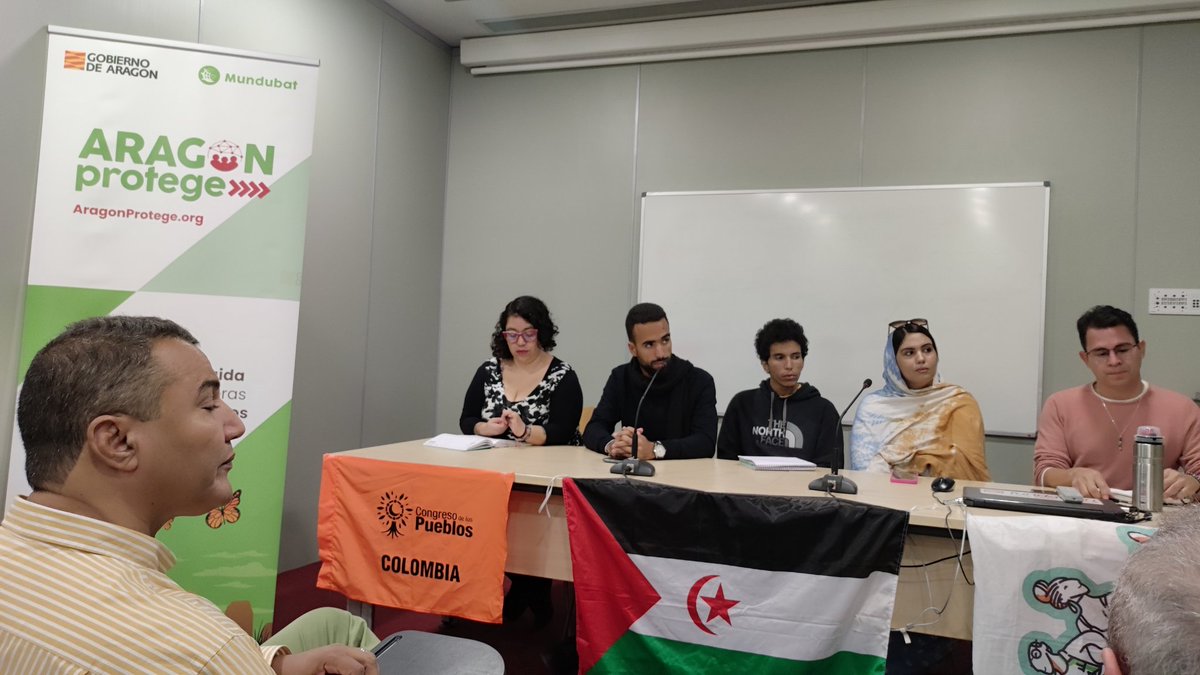 Hoy se ha presentado el Programa Aragón Protege de este año. Una iniciativa gestionada por <a href="/Mundubat/">Mundubat</a> para la acogida temporal de defensorxs de #DDHH en riesgo del #Sáhara y #Colombia. Gracias a <a href="/Umdraiga/">UM DRAIGA</a> y al <a href="/csizgz/">Internacionalistas</a> por vuestro compromiso y colaboración para hacerlo posible.