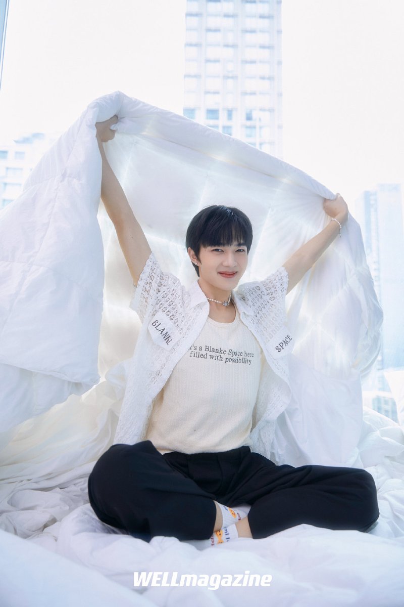LoisLane777777's tweet photo. 花儿希望雨露，鸟儿希望蓝天，我们希望周末！闭上眼睛，默默的许下心愿，好梦快快实现，祝周末愉快，林林晚安！😘🧡
开心😁明天下午可以看到林林表演了！！！
@CwrNew 
#NuNew 
#มาส่งนุนิวเข้านอน https://t.co/D6op5xTLm7