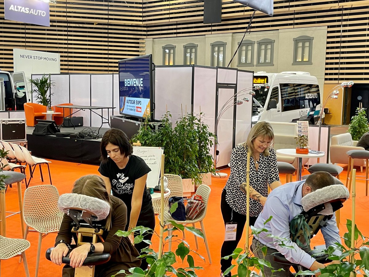 Un petit coup de mou en cette fin de semaine qui approche ?

➡ #AutocarExpo2022 propose à ses visiteurs des massages gratuits à l'Espace détente jusqu'à 20h30 !