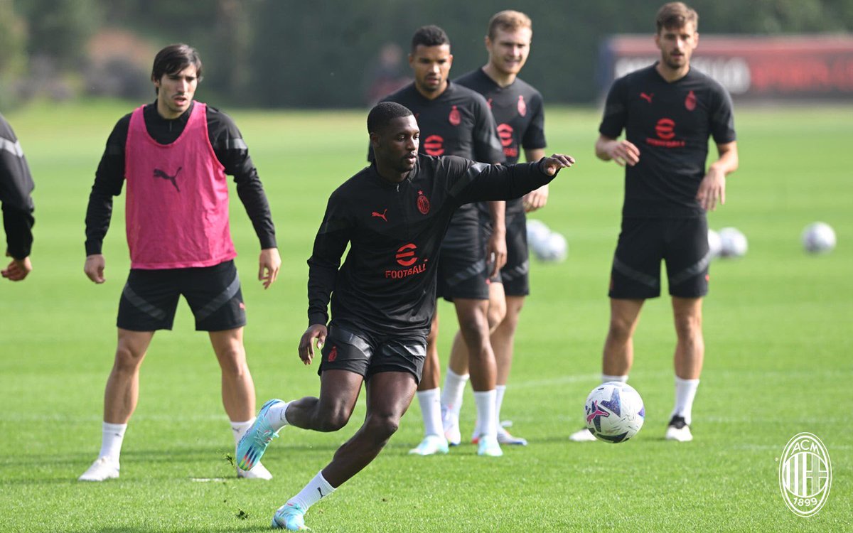 Milanista1899_'s tweet photo. ⚒ Back to work!

👀 Next challenge: #HellasVeronaMilan 

#SempreMilan https://t.co/9ssKgOrU60