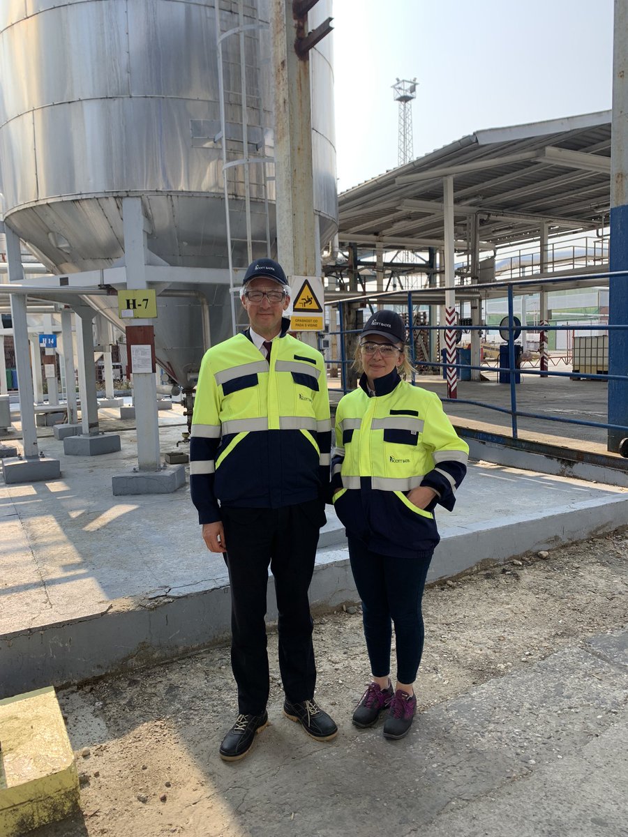 UKSimonT's tweet photo. Great to visit one of the oldest 🇬🇧 investments in Croatia - @ScottBaderCoLtd in #Zagreb. One of 🇭🇷’s biggest chemical companies, employing 80 people and exporting to more than 20 countries. With UK Trade Commissioner Chris Barton. #TradeisGreat https://t.co/GDpykuXc77