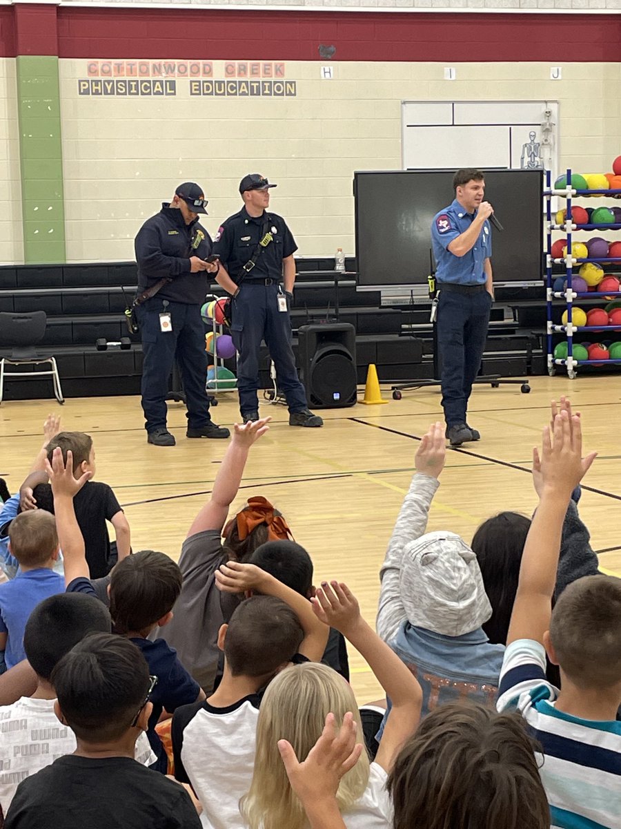 ThatLittleLady's tweet photo. ⁦Hutto Firefighters visit with ⁦@CCES_Hippos⁩ https://t.co/ZeQ4tNN9k0