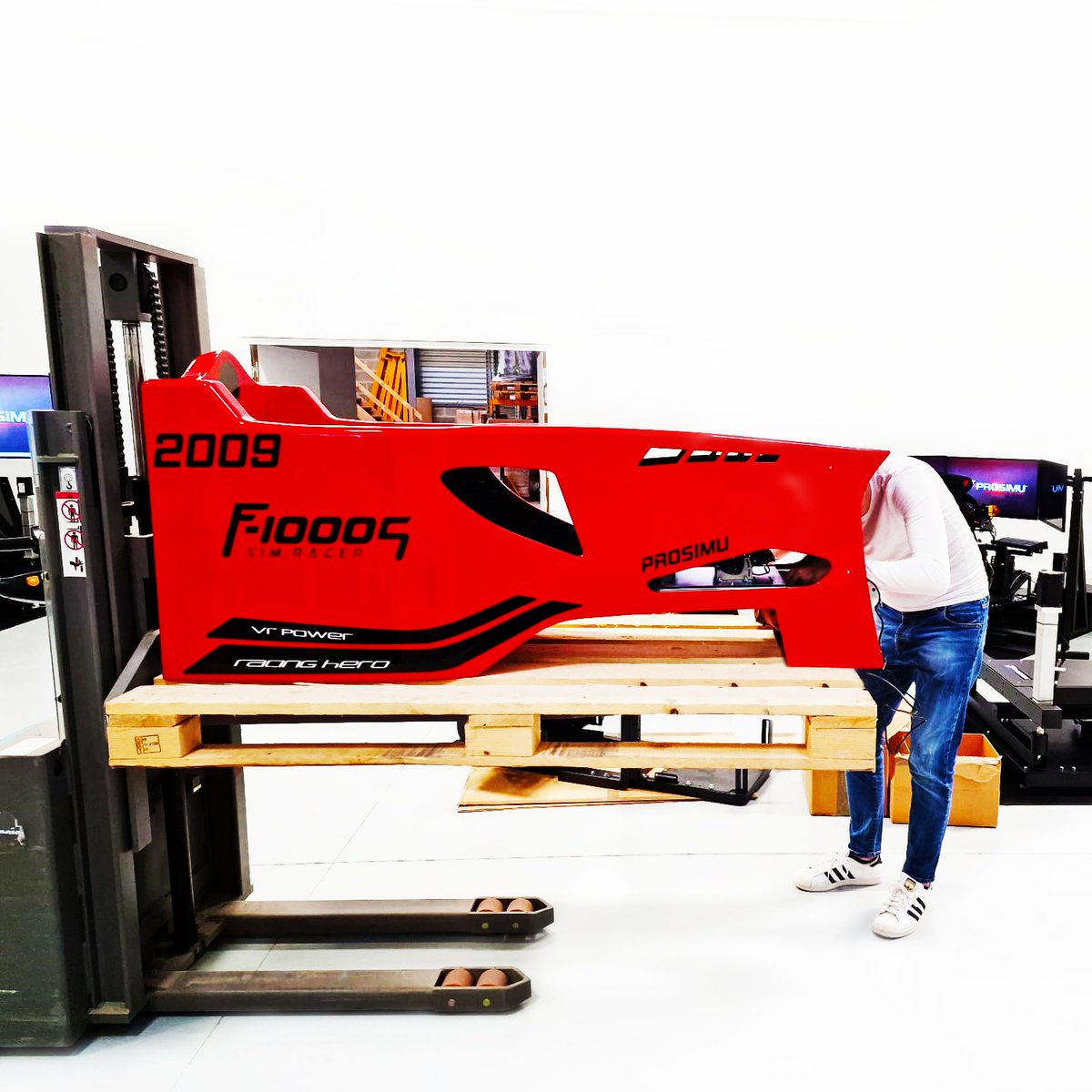 Buildsim's tweet image. Week ago. Our Simulator just arrived from Italy at @ProSimu Training Center in Le Mans. Internal component installations begin.
Settimana scorsa. Arrivato il simulatore BuildSim. F-1000S dall&apos;Italia. Iniziano le installazioni delle componenti interne.