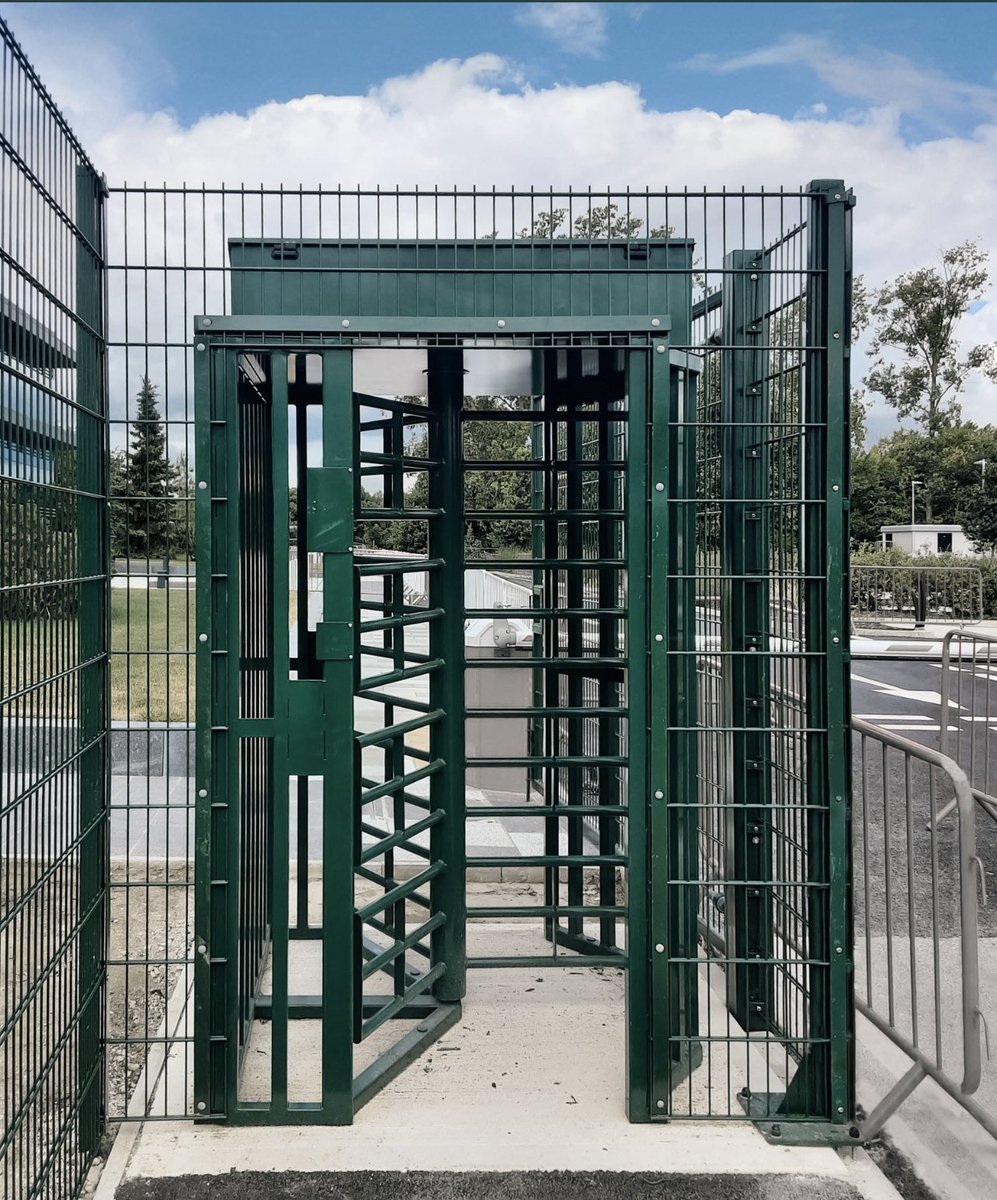 FrontierPitts's tweet photo. @FrontierPitts manufacture #Pedestrian Control #Turnstiles, including @brelpcb #LPCB #LPS1175 #SecurityRated #IntruderResistant Turnstiles. The Terra Diamond Turnstile is approved for #Government Use.
Also @securedbydesign accredited.
Diamond or Platinum?
https://t.co/apoz57X36W https://t.co/gcFWyeufL4
