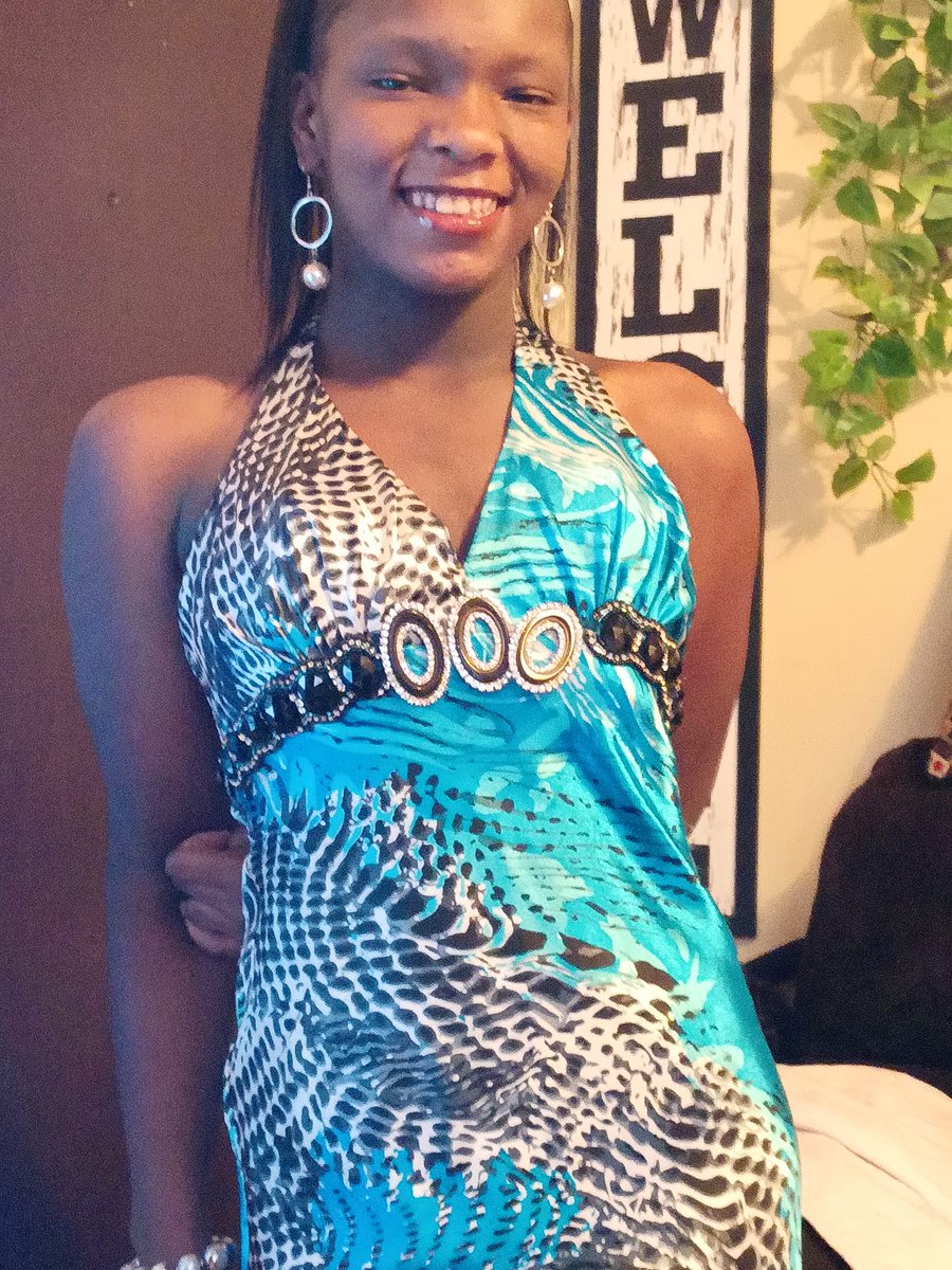 SavPolice's tweet photo. #SPDMissing Marlesia Williams, 14, was last seen at 5 p.m. Oct. 13 in Yamacraw Village. She was wearing red and black Nike shorts and a matching shirt and had her hair in long red and brown braids. She is 5'2" and 130 lbs. If seen, call 911. https://t.co/Z62QCeabfN