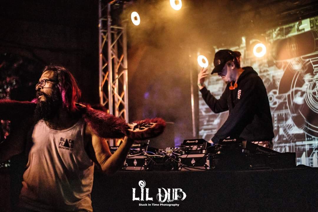 djdvdw's tweet photo. Roses are red
Crack is wack 
Go buy your tickets 
to Ray Volpe at HMAC  

https://t.co/UU2W7qZaNk

📸 - Stuck in time photography https://t.co/caJUH8PHKs