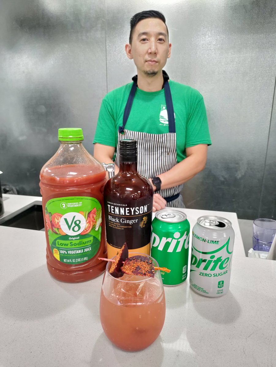 burgerchanhtx's tweet photo. Introducing "The Bloody Feng": the burger-chan #WellWeek / @well_wk zero-proof cocktail
Read more here: https://t.co/6nRDwzVw6Y https://t.co/3QvAdMP5Hk