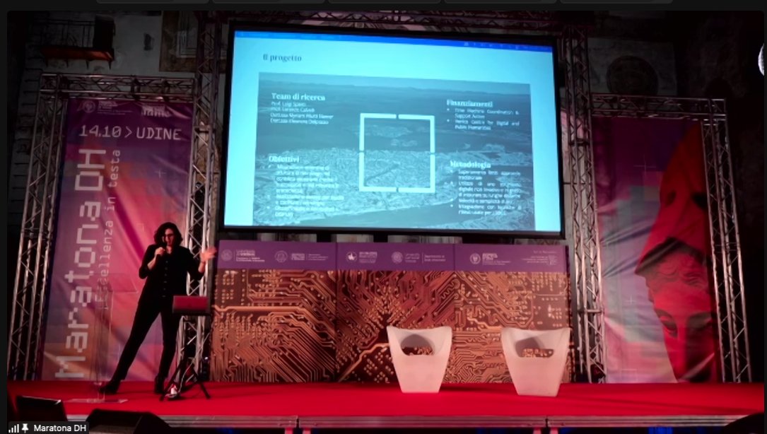 paolaperat's tweet photo. @elo_delpozzo from @venicedph on the Venetian #spolia at #maratonadh in Udine @uniud #digitalhumanities https://t.co/hk3pP0TqO6