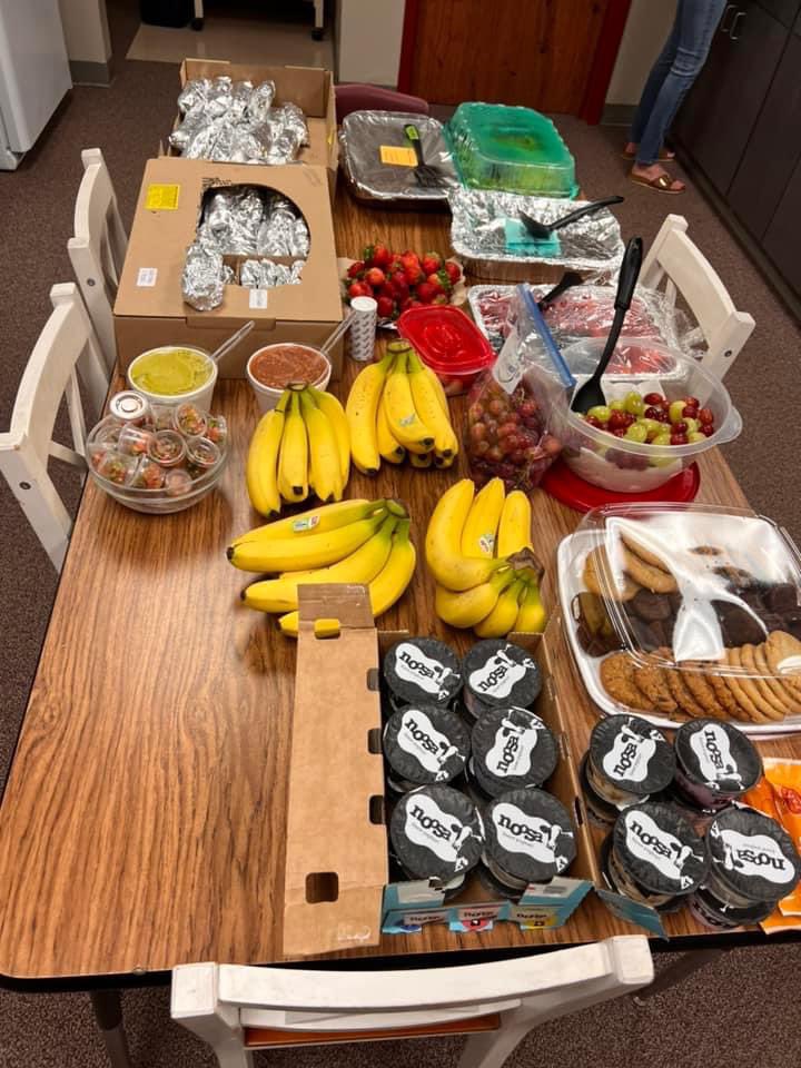 LindseyDeneau's tweet image. Thank you PTA for the delicious breakfast! Nice way to roll into the weekend! @Cypress_Cheetah  #CYPRoadTrip
