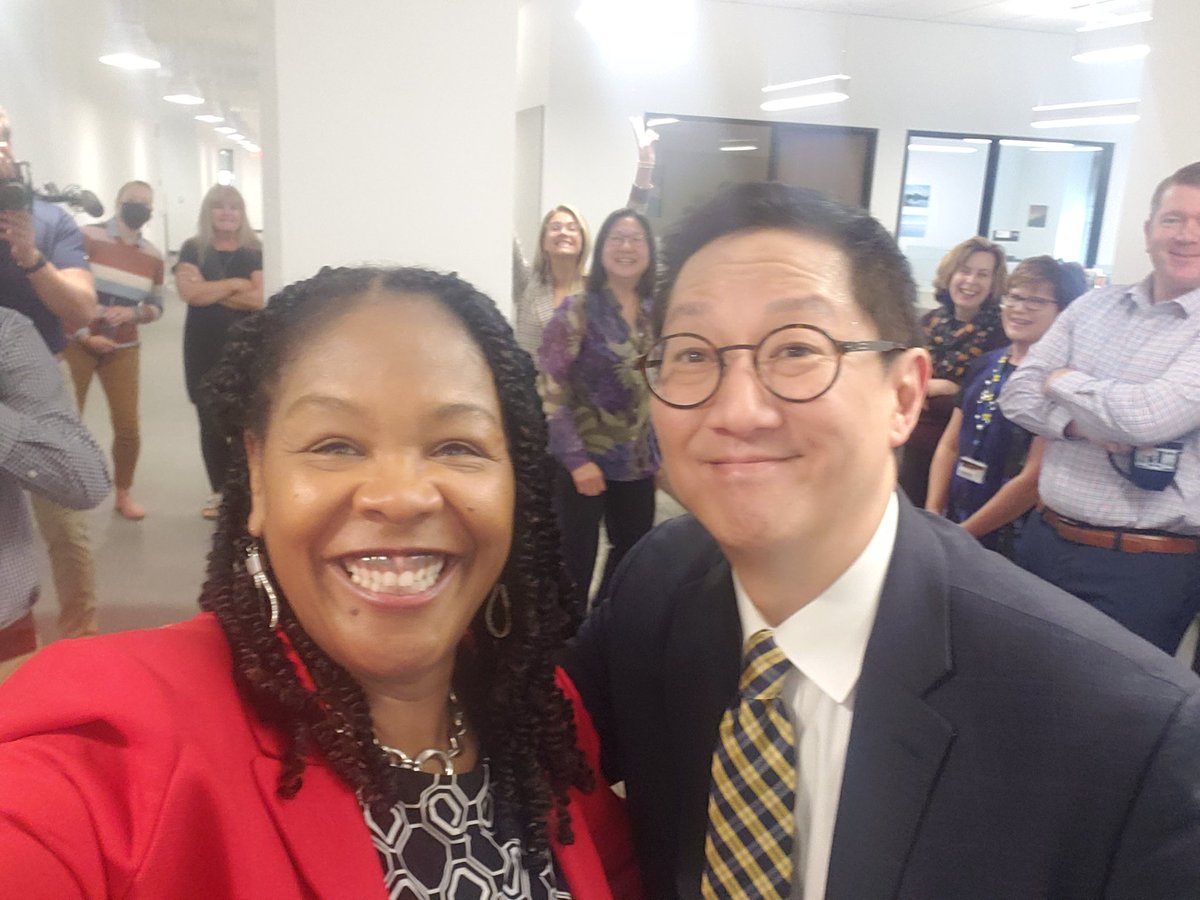 DebbieSWillis's tweet photo. Welcome to Michigan President Ono. We are so glad you're here!! @UMichPrezOno @SantaJOno #WeBelieveInSanta https://t.co/DK7220C1pB