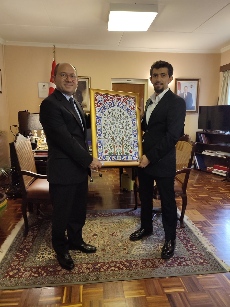 KenyaMusiad's tweet photo. TC Kenya Büyükelçimize nezaket ziyaretinde bulunduk.
Görevinde başarılar diliyoruz. https://t.co/G0UA3bWKfX