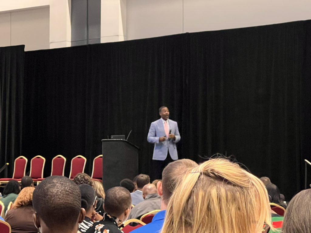 Mrs_JPolak's tweet photo. @OHEducation Inspiring words from Teacher of the Year @kurtsenior_ Thank you for these incredible stories of equity and empowerment at the Academic Excellence for All Conference! @BeachwoodBison #DoTheWork #BraveWork https://t.co/9pO6Fy1I2D