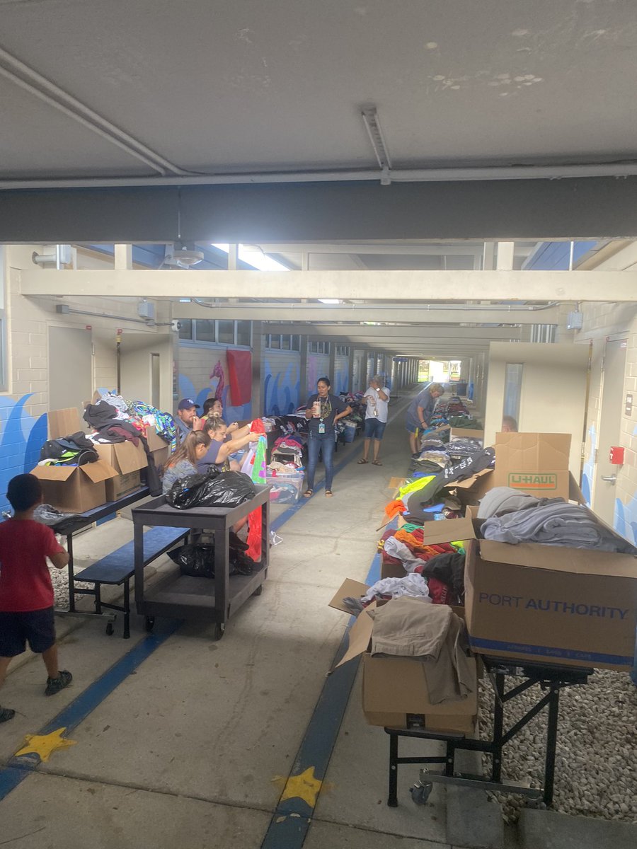 MrsAllenTeacher's tweet photo. Community Outreach! Come see us @TropicIslesElem ! We have food, clothing, and supplies!!!! https://t.co/zyGqpxlOo9