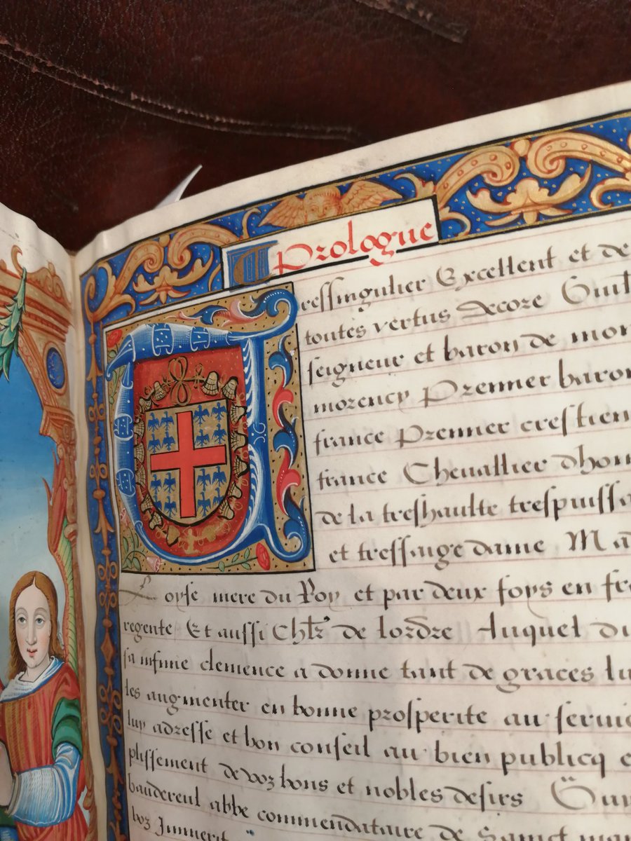 LaforeAlexandre's tweet photo. Conservé dans une reliure aux armes de Louis-Joseph de Bourbon-Condé, cet exemplaire de L'éducation d'un prince chrétien d'Érasme fut certainement enluminé entre 1526 et 1531 : adjugé 150 000 € chez #CoutauBégarie à l'hôtel @Drouot, il est aussitôt préempté pour le musée Condé ! https://t.co/ei5nMwTVdW