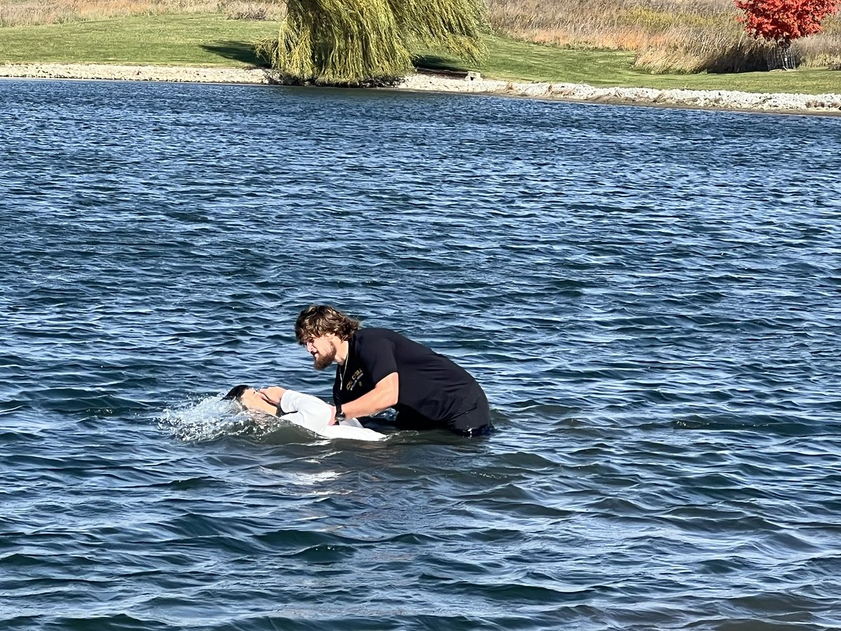 cwcrawfordd's tweet photo. 10/13/2022

Yesterday, I accepted Jesus Christ as my savior, and cannot be more blessed with everyone who has helped me along this journey. https://t.co/euMZ2f2V25