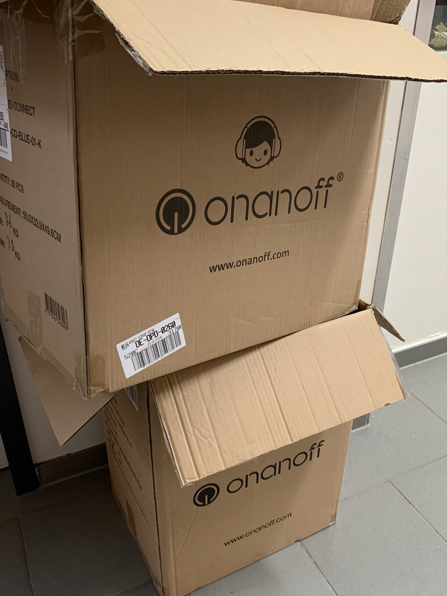jamie_stark's tweet image. Great to see the new @BuddyPhones Explore #headphones 🎧 I ordered have arrived at the @FIS_School Bookstore. These are some of the best costing &amp;amp; #safeaudio headphones for kids on the market. Even better, ordered without boxes &amp;amp; unnecessary plastic! @onanoff #BuddyPhones #edtech