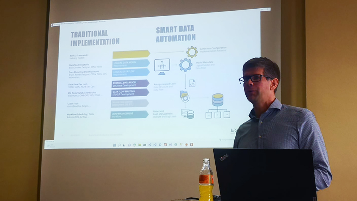 biGENIUS_DWA's tweet photo. At today's @AccentureDACH Data & AI Network Community and #TechEvent in Frankfurt, our CEO Gregor Zeiler gave a talk on biGENIUS use cases with Ralf Gnädinger, followed by a panel discussion on the main stage in which our chairman Urban Lankes participated. #biGENIUS https://t.co/O8rfK3PQ7O