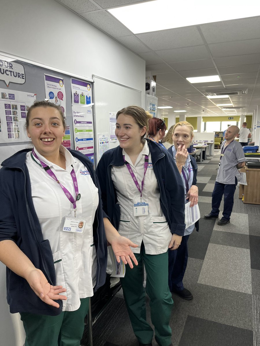 Spence1Kate's tweet photo. What better way to celebrate our AHPs on #AHPsDay2022 #AHPsintheCommunity than to protect them with a flu vaccination 💉 and some chocolate @EastCoastCH https://t.co/68CYifIy3h