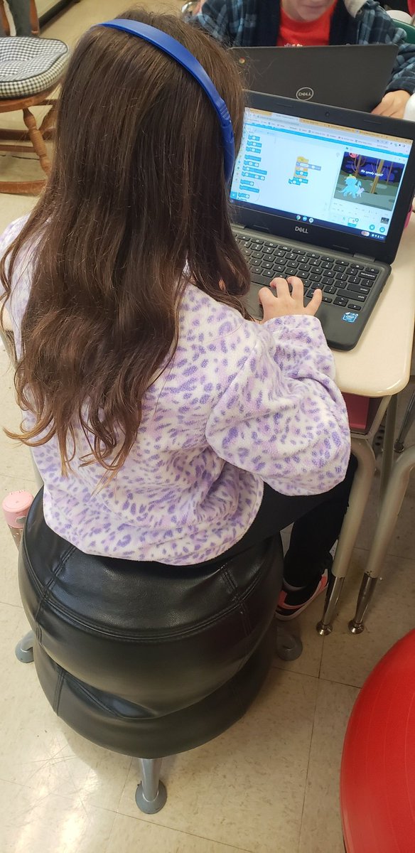 MrsSchrum's tweet photo. No better way to start off Fun Friday than to code with @AttiyahFRSD #Codalicious @scratch @BarleySheafFRSD @FlemRarSchools @clango4 https://t.co/CSP0FgDnkp
