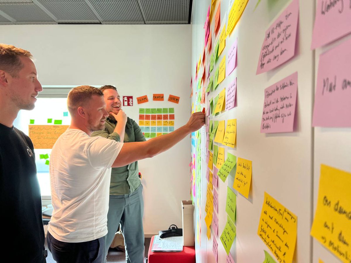 Eine intensive Workshop-Woche geht zu Ende 🏃🏻

Wir haben an der MTH Design Thinking Challenge teilgenommen und in zwei intensiven Workshop-Tagen mehr über die Bedürfnisse unserer Zielgruppe erfahren und Ideen entwickelt👩🏻‍💻📈

#designthinking #startup #potsdam #ideen #interview