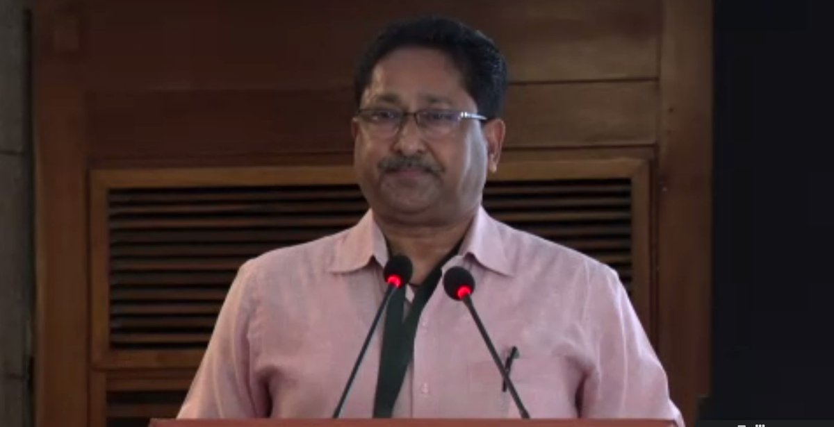 ICLEISouthAsia's tweet photo. The electrification of buses is a promising journey in public transport sector, however it needs to be accompanied by promotion of renewable sources of energy &amp; emergence of fuels such green hydrogen. - Alexio D'Costa, Director, @DepartmentofNRE https://t.co/NCnOIZv7za