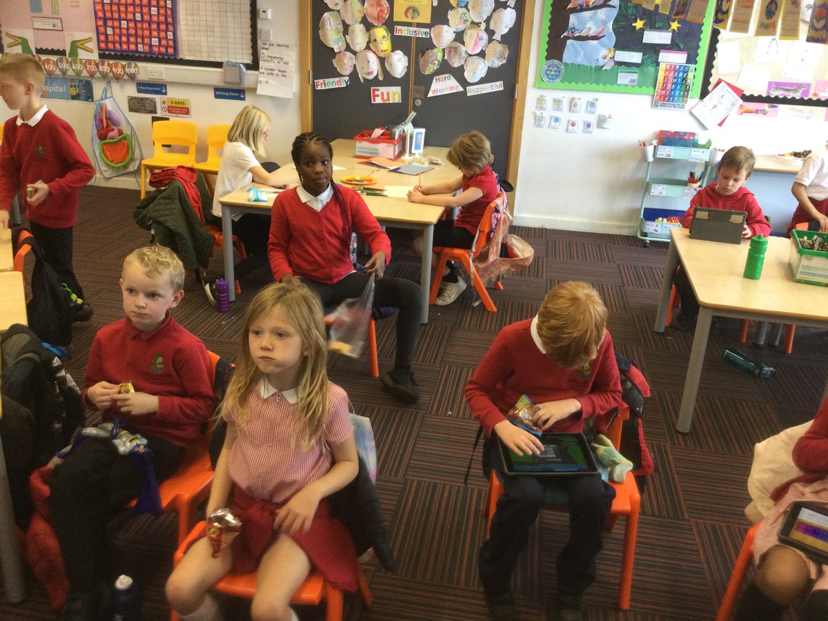 SchoolHillside1's tweet photo. #P34Hillside earned their treat and chose to have a snack and bring a toy in from home.π§Έπ§ #soundsofsuccess https://t.co/RLAw3URMCK