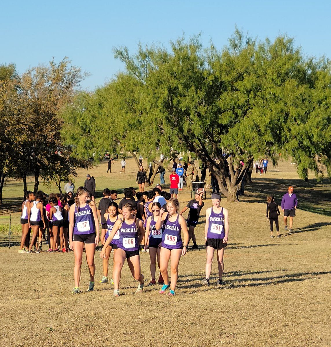 FWISDAthletics's tweet photo. It's a lovely morning for the 3-6A Cross Country meet hosted by @PaschalFWISD! Race order VG, VB, JVG, JVB
Good luck Panthers!!!
@FortWorthISD @AD_DrLisa
#uilxc
#runlikethewind https://t.co/7d0aB8eeif
