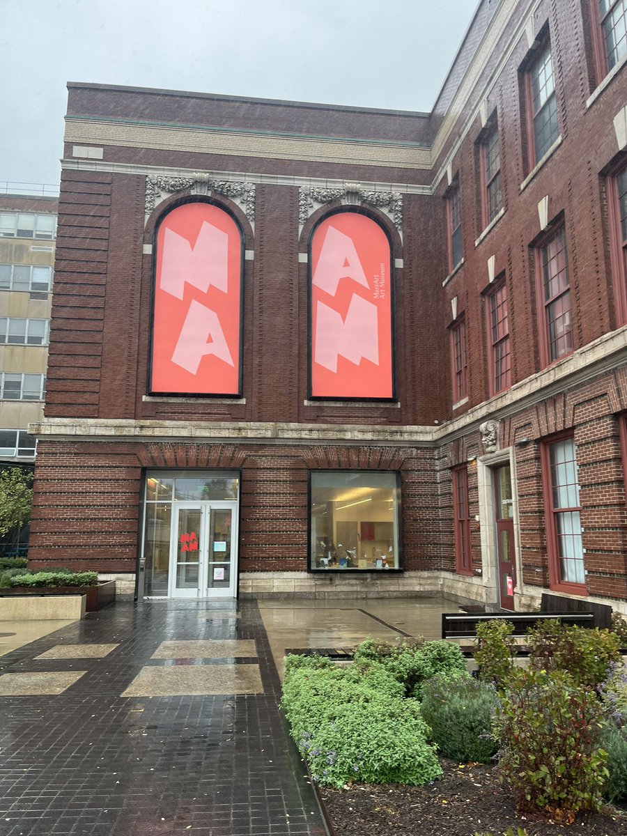 Rainy start to our morning at #HMImuseum Fellowship! So excited to meet the Fellows I’ve been emailing with for six months! But man, I am so unused to going to in-person professional events, it’s so funny!