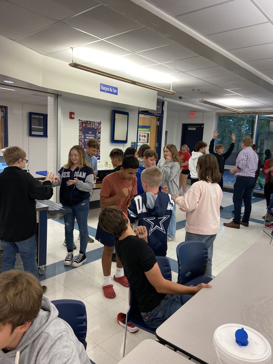 Cutecorky's tweet photo. A little Rock, Paper, Scissors on a rainy day  (pt 4). Thank you Mrs. Smith and Mr. Webster for indulging the lunch chaos! #Marticville #greatdaytobeacomet https://t.co/QnnLVx8ULA