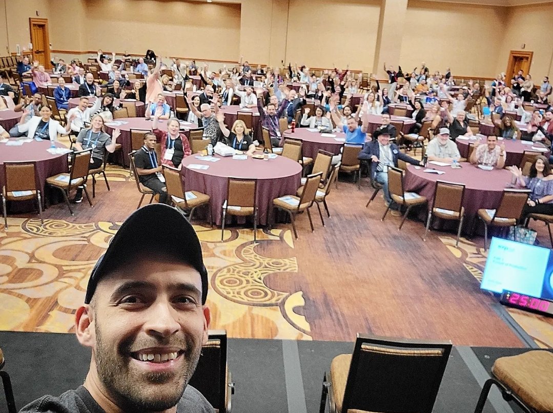 ProvenByRuben's tweet photo. Giving a big thank you ๐ค๐ป to @eXpRealty and the eXp University crew for allowing me to host breakouts w/ top agents for 3hrs with 900+ agents at EXPCON on Day 3!
#expcon2022 #expcon @eXpWorldIR https://t.co/O49BIbiea3