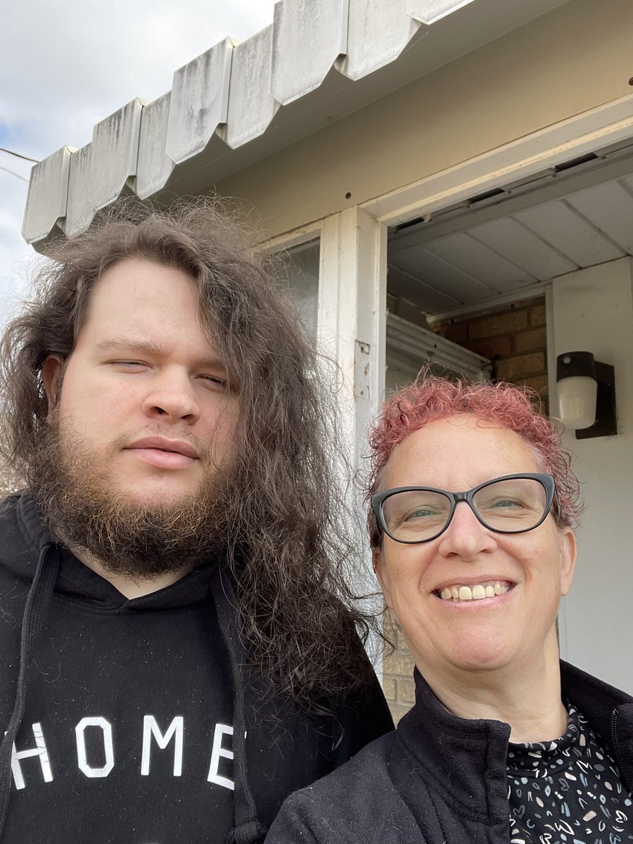 momafig's tweet photo. It’s the last day for advance voting. We voted. Let’s make a change #Toronto #toronto4everyone #gil4mayor #community4all #etobicokelakeshore #municipalelection2022 @Penalosa_G @morleyforward3 https://t.co/koW7uFKLRz