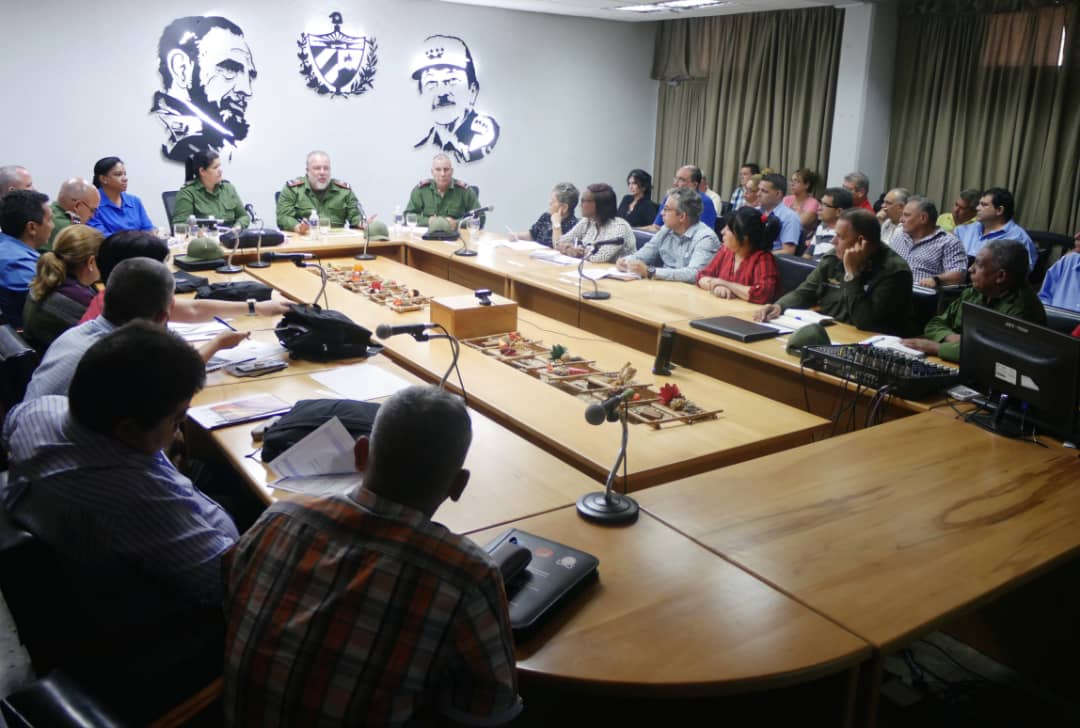Junto al Consejo de Defensa Provincial de #Artemisa, chequeamos en la mañana de #Hoy las labores de recuperación de las afectaciones ocurridas tras el paso del #HuracánIan por este territorio.