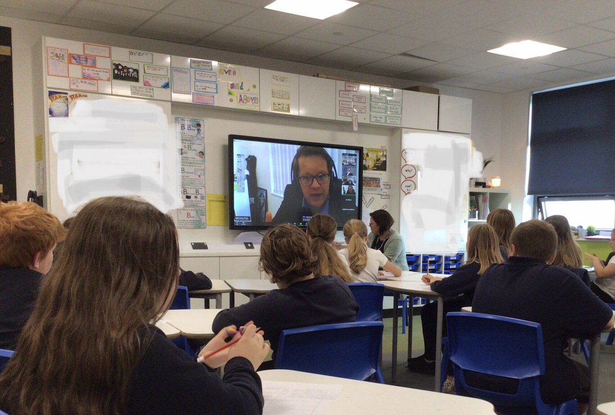 ysgolyddraig's tweet photo. #YYDHafren #YYDCaerffili #YYDTeifi meeting @JoelJamesSWC this afternoon with @PoliticsProject as part of our #YYDLearnerVoice launch this year. https://t.co/LtziqQQOx6