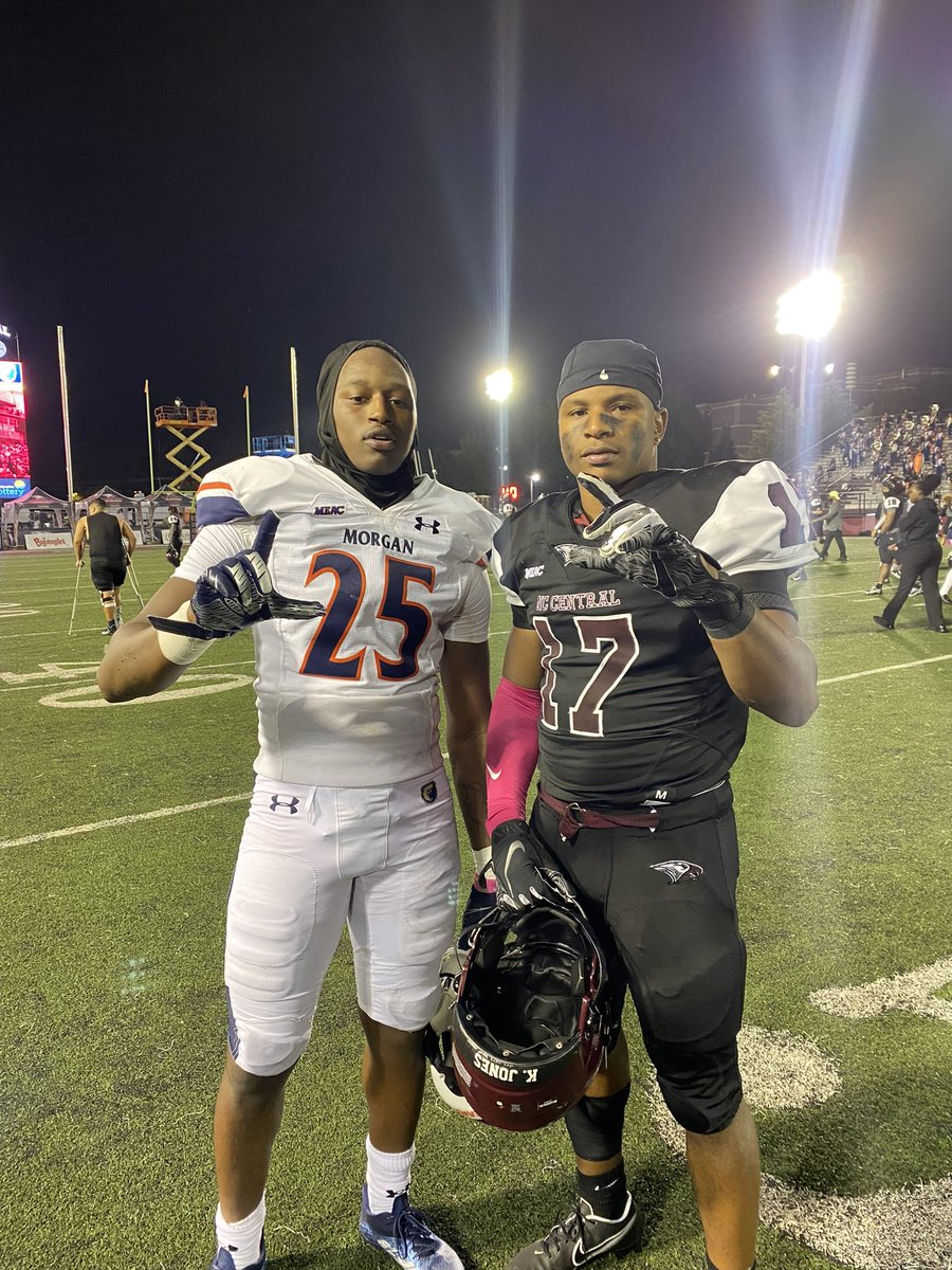 CoachEddie2's tweet photo. I want to give a big s/o to my dawgs @kjones710 and @bryanstukes2 βΌοΈπ Seeing the guys doing what they love to do at the next level is pricelessππΎπ₯π€ͺ@NCCU_Football @MSUBearsFB @OscarSmithFB #SetLegends ππ#DiamondBoys #TheFamily #HBCU #LAB #Blessed π₯π₯π₯πΈππ¨ https://t.co/bCQhpRjl2y