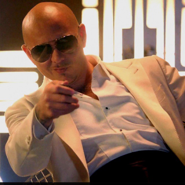 __3min3m's tweet photo. 14 de out é o dia mundial do careca,, parabéns ao meu careca favorito, Armando ❤️❤️ https://t.co/LY2x4b1Kxh