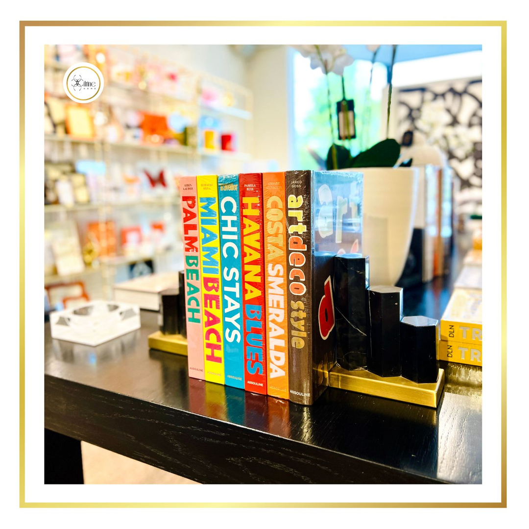 CitrineHome's tweet photo. Booking it to the weekend!
#citrinehome #indulgeinstyle #gifts #homedecor #interiordesign #design #interior #home #luxurystyle #decor #inspiration #shoplocal #shoplocalsantonio #books #coffeetablebooks https://t.co/FECjY2JqO4